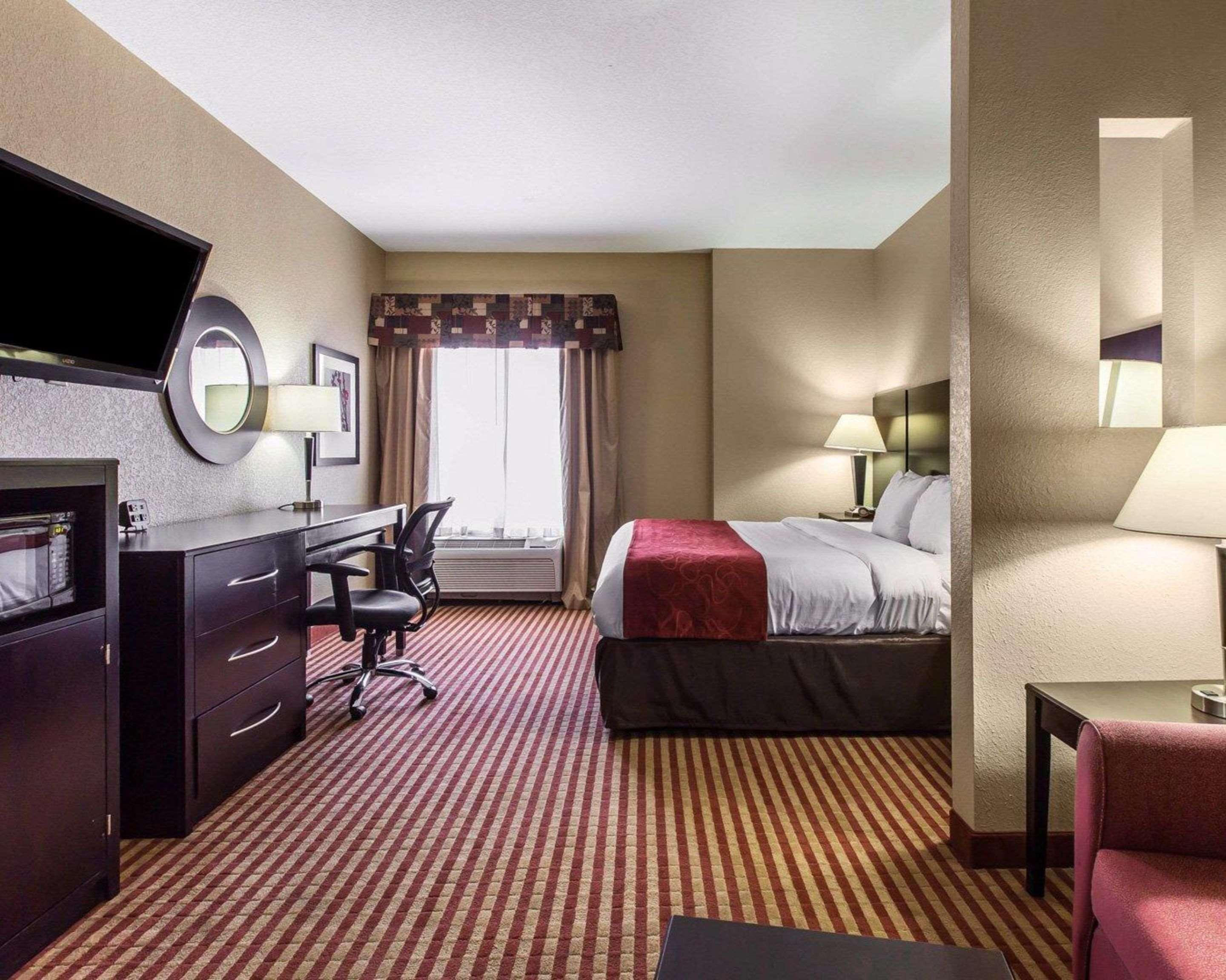 Comfort Suites Waycross Exterior photo