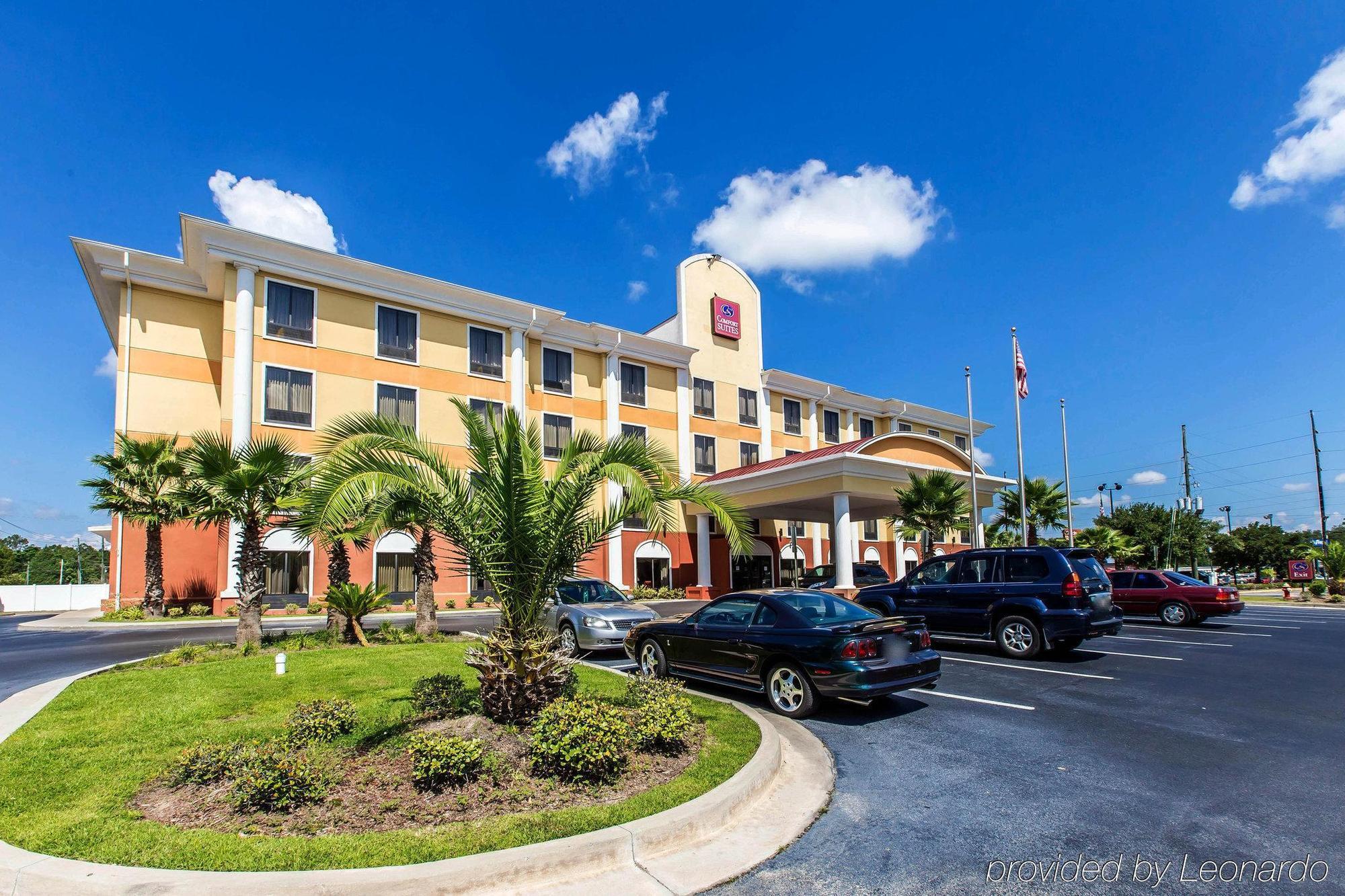 Comfort Suites Waycross Exterior photo